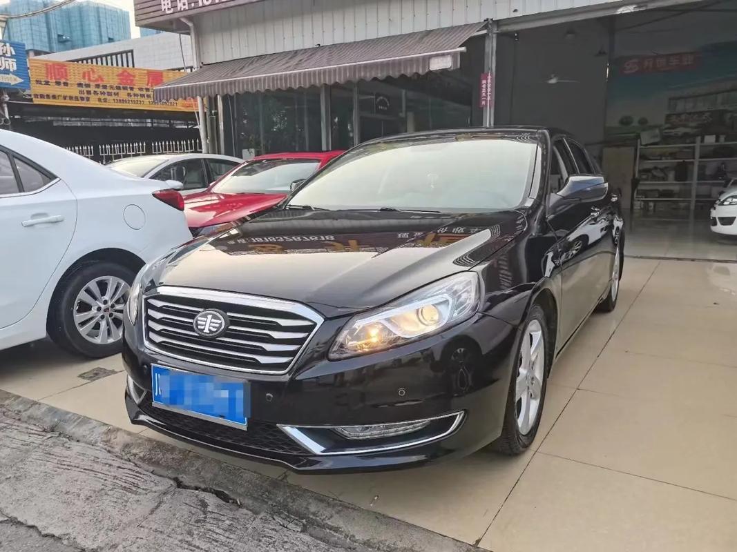 2015款一汽奔腾b70/2015款一汽奔腾X80 20自动豪华版