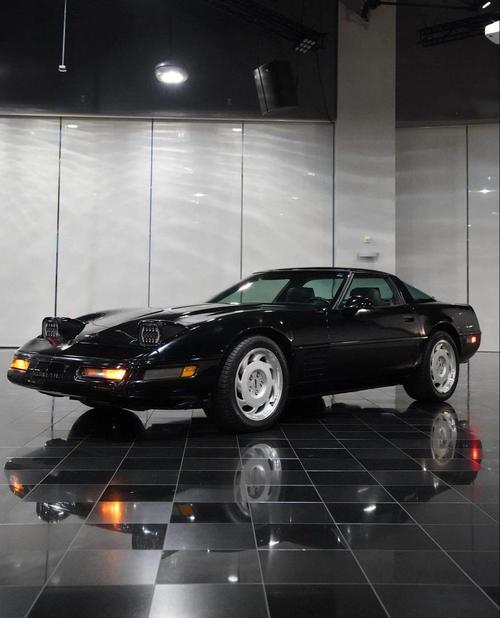 克尔维特是不是雪佛兰旗下的(克尔维特与雪佛兰什么关系)