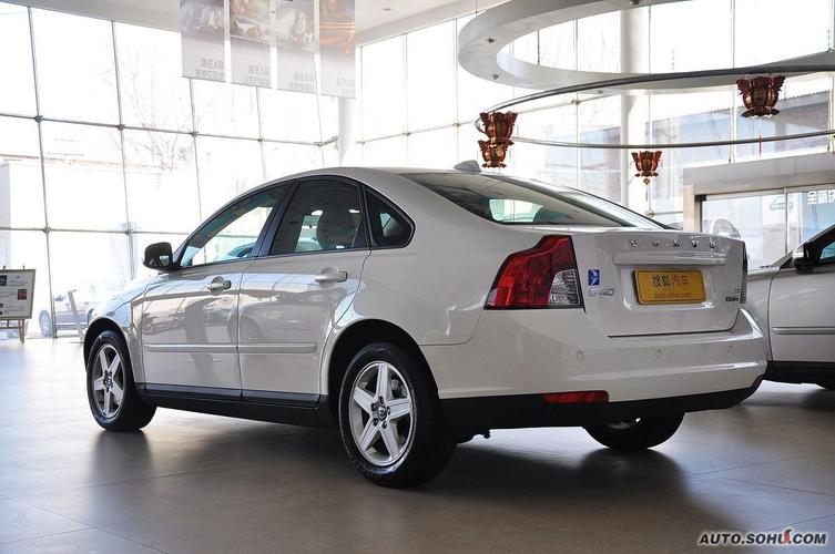 【沃尔沃s40是进口车吗,沃尔沃s40是什么级别的车】