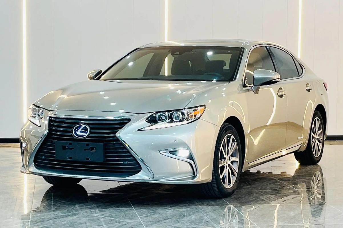 凌志30多万轿车图片大全,凌志三十多万的车