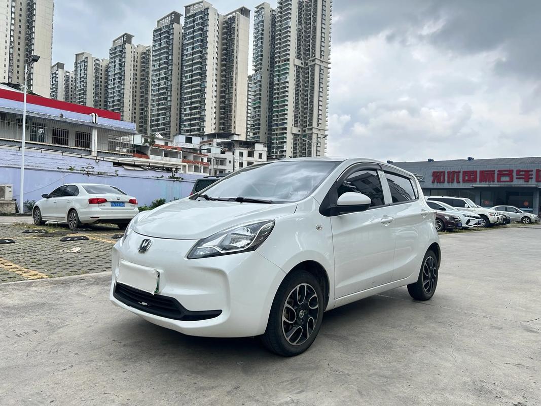 长安奔奔2023款新能源图片/长安奔奔2022款