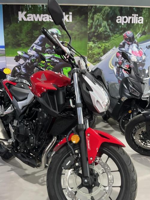 本田cb400最新款 25款本田英仕派