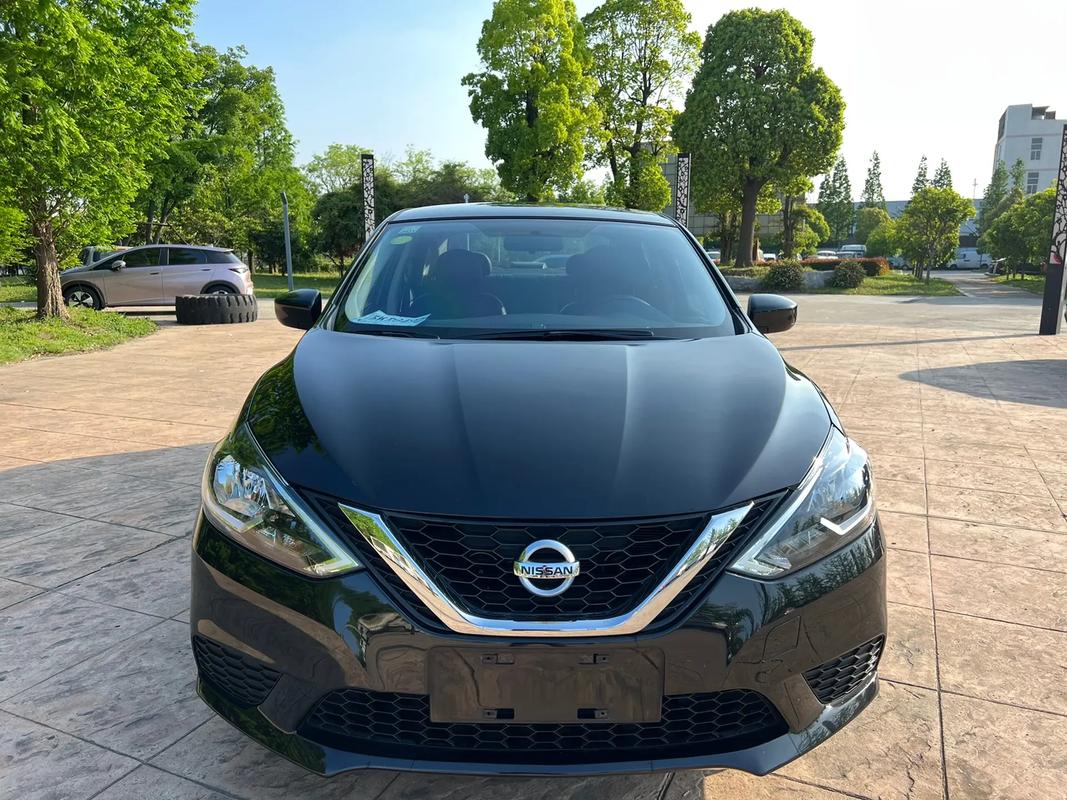 日产轩逸小轿车/日产轩逸小型suv