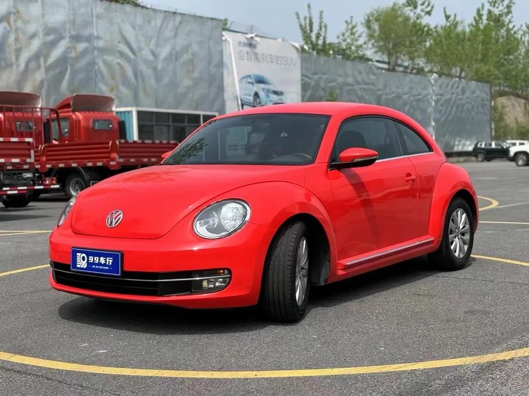 【2024款大众甲壳虫报价及图片,大众甲壳虫四门车报价2018款】
