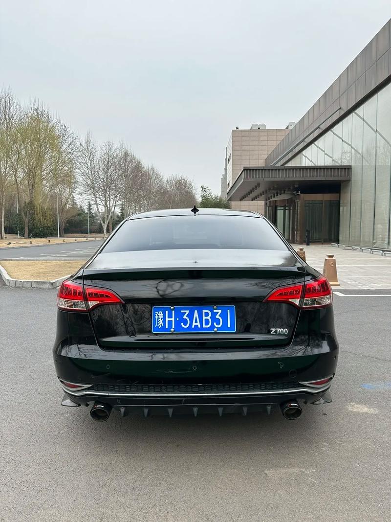 众泰z700二手车能买吗/众泰z700二手车能买吗多少钱