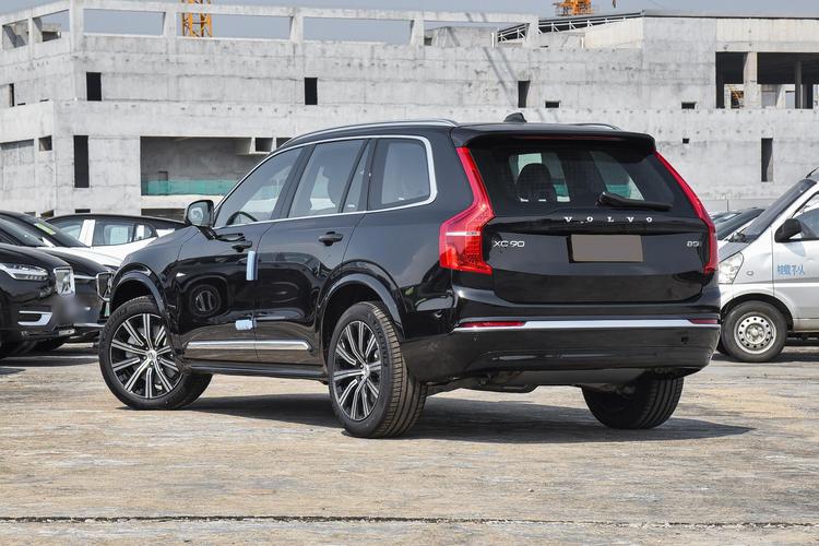 沃尔沃xc90新款2025款(沃尔沃xc90新款3040万)