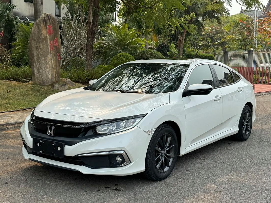 【思域十代二手车大概多少钱,十代思域二手十万值得买吗】