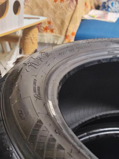 红旗轮胎多少钱一个(红旗h5原装轮胎多少钱)