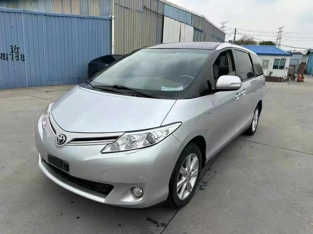 丰田霸王7座商务车多少钱(丰田霸王价格及图片400)