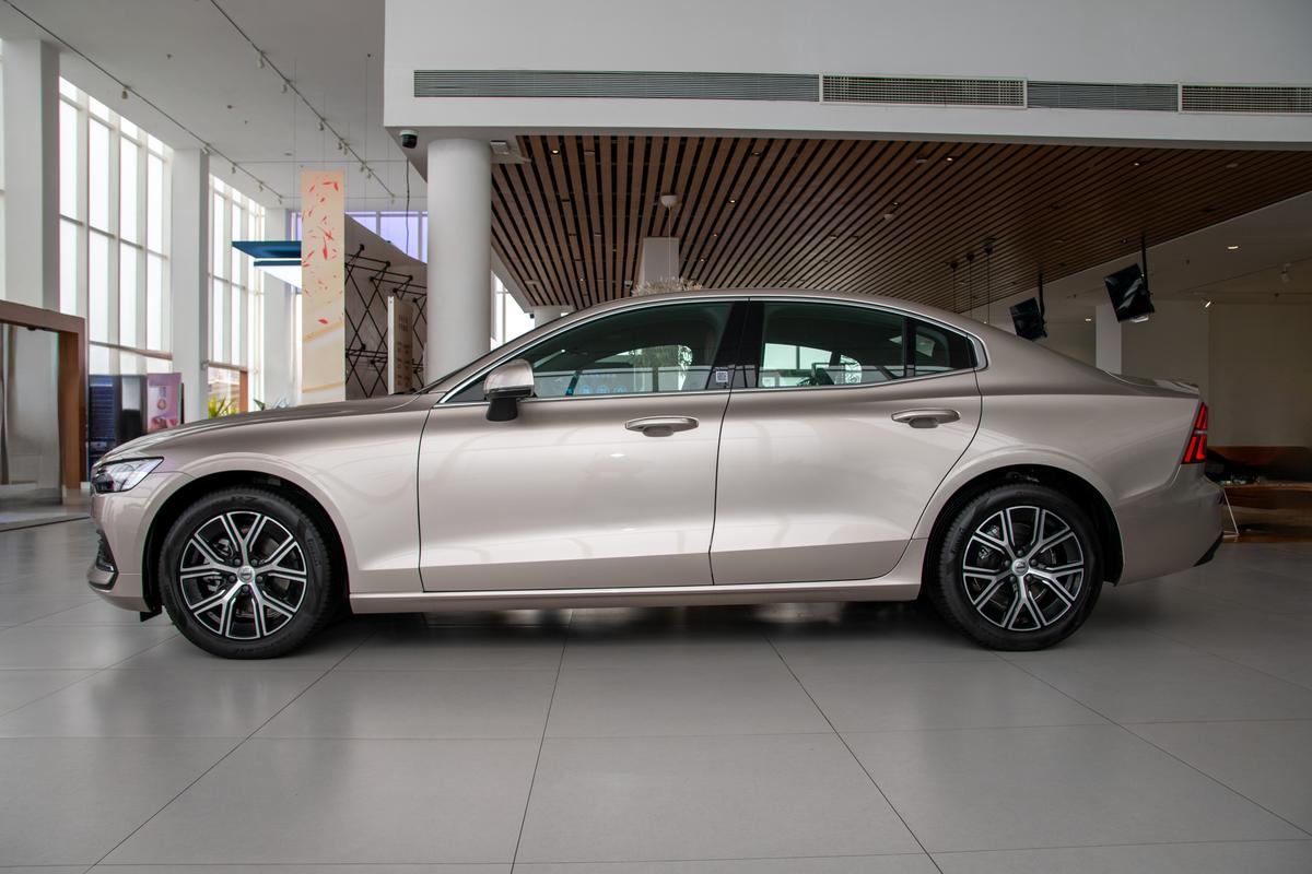 沃尔沃s60裸车价多少 沃尔沃s60裸车价多少钱