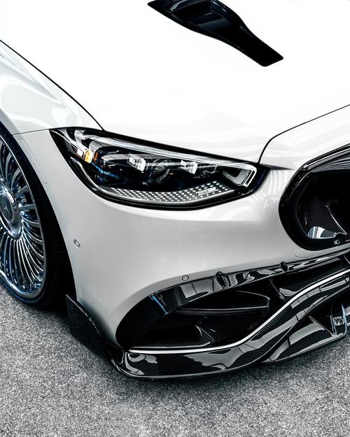 奔驰s63图片 奔驰S63图片白色